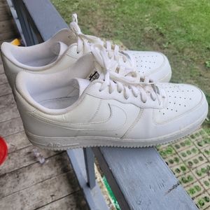 Nike Size 9 women Air force white